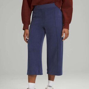 Lululemon Softstreme High-Rise Cropped Pants